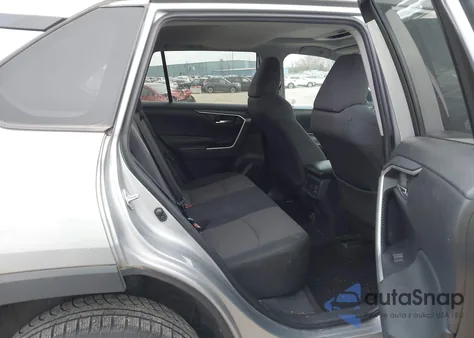2019 Toyota Rav4 Xle z USA, uszkodzony, nr VIN 2T3P1RFV0KW052861